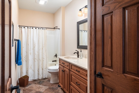 Luxurious Executive Compound for Sale in Southwest Wisconsin - image 25