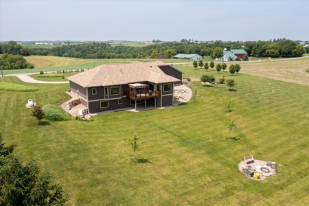 Luxurious Executive Compound for Sale in Southwest Wisconsin - image 40