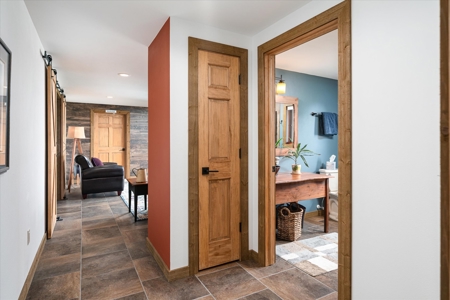 Luxurious Executive Compound for Sale in Southwest Wisconsin - image 29