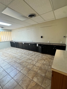 Investment Opportunity on Main – Office or Retail Potential - image 11