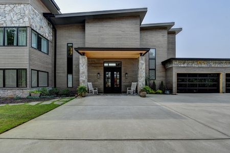 20-Acre Luxury Modern Estate in Barrow County, Georgia For Sale - image 9