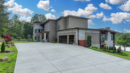 20-Acre Luxury Modern Estate in Barrow County, Georgia For Sale - image 1