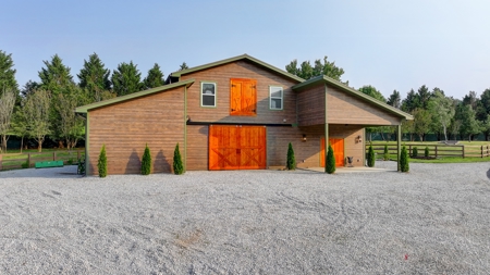 20-Acre Luxury Modern Estate in Barrow County, Georgia For Sale - image 38