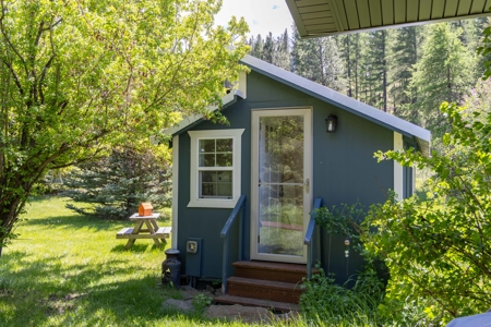 Eastern Oregon Bates Homestead - image 13