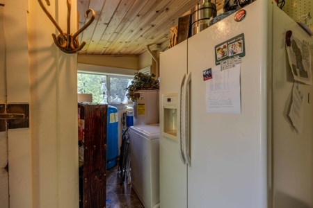 Eastern Oregon Bates Homestead - image 20