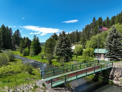 Eastern Oregon Bates Homestead - image 37