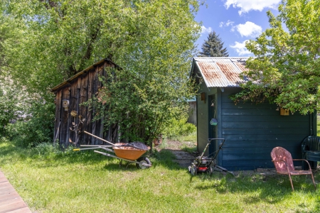 Eastern Oregon Bates Homestead - image 12