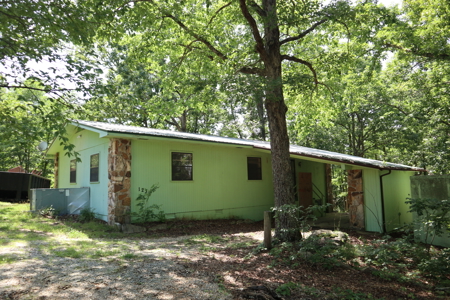 Country Home & Acreage For Sale Near Salem Arkansas - image 3