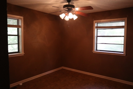 Country Home & Acreage For Sale Near Salem Arkansas - image 21