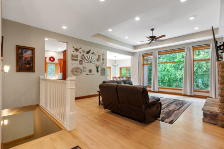 Country Home on 3.14 Acres for Sale in Missouri Valley, Iowa - image 9