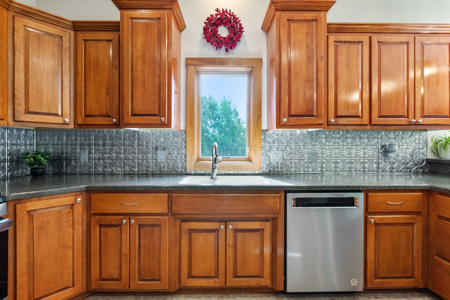 Country Home on 3.14 Acres for Sale in Missouri Valley, Iowa - image 45