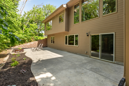 Country Home on 3.14 Acres for Sale in Missouri Valley, Iowa - image 20