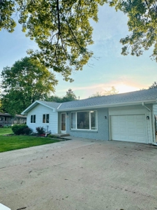Country Home for Sale in Harlan, Iowa - image 3