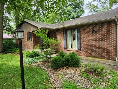 🏡 Online Real Estate Auction – 3 Bed, 2 Bath Home in Town - image 4