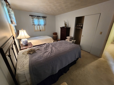 🏡 Online Real Estate Auction – 3 Bed, 2 Bath Home in Town - image 33