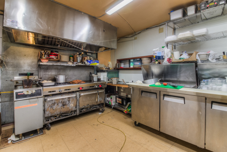 Commercial Property For Sale in Yakima, WA! - image 14