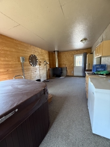 Home and Land for Sale near Copper Center, AK with Mountain Views - image 12