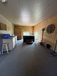Home and Land for Sale near Copper Center, AK with Mountain Views - image 10