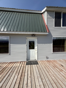 Home and Land for Sale near Copper Center, AK with Mountain Views - image 31