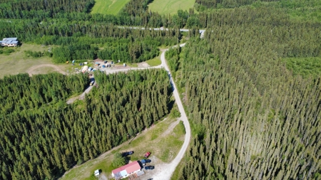 Home and Land for Sale near Copper Center, AK with Mountain Views - image 5