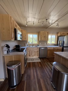 Home and Land for Sale near Copper Center, AK with Mountain Views - image 16