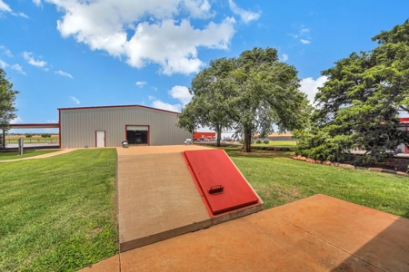 Custom Barndominium With Shop For Sale Near Rocky - image 26