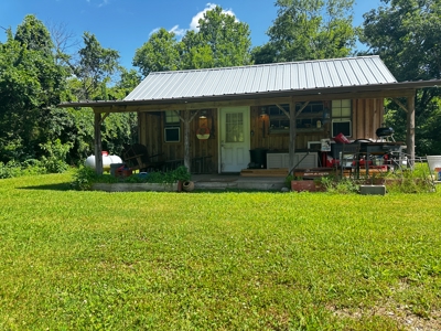 Cozy Cabin on 4.5 Level Acres in Stone County - image 24