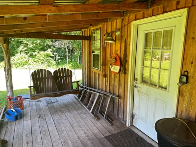 Cozy Cabin on 4.5 Level Acres in Stone County - image 4