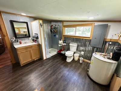 Cozy Cabin on 4.5 Level Acres in Stone County - image 11