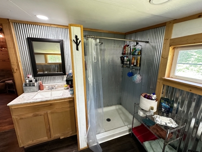 Cozy Cabin on 4.5 Level Acres in Stone County - image 12