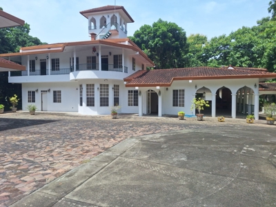 Private Estate with 3 Homes in Santa Clara, Coclé - image 7