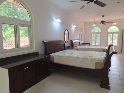 Private Estate with 3 Homes in Santa Clara, Coclé - image 15