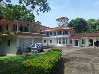 Private Estate with 3 Homes in Santa Clara, Coclé - image 5