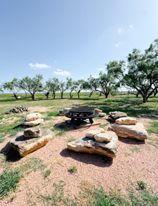 High-End Barndominium on 288 Acres in Central Texas - image 44