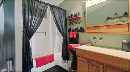 Private Ozarks Retreat on 42 Acres Bordering Conservation Land - image 15