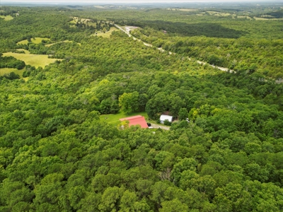 Private Ozarks Retreat on 42 Acres Bordering Conservation Land - image 3