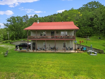 Private Ozarks Retreat on 42 Acres Bordering Conservation Land - image 32