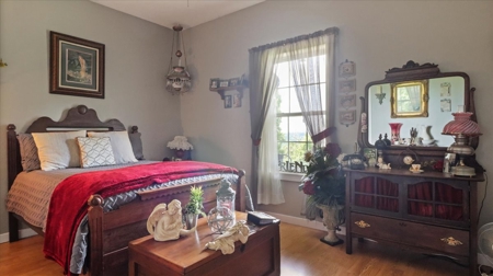 Private Ozarks Retreat on 42 Acres Bordering Conservation Land - image 22