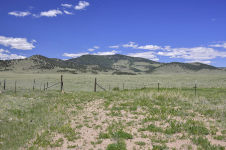 Fenced Land for Sale in Guffey, Colorado – Mountain Views - image 14
