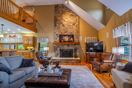 The Hidden Gem of North Missouri: A Legacy Estate Like No Other - image 24