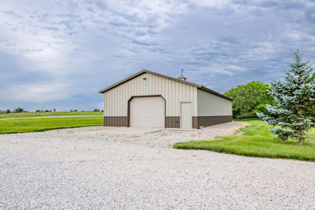 The Hidden Gem of North Missouri: A Legacy Estate Like No Other - image 8