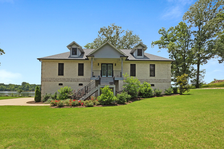 Open Concept Fully Furnished Tennessee Riverfront Home for Sale - image 40