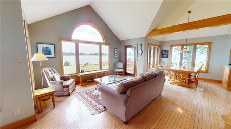 Riverfront Luxury Home For Sale in Sombra! - image 17