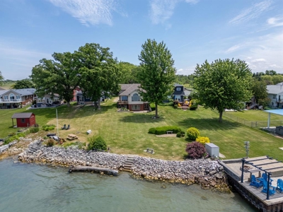 Riverfront Luxury Home For Sale in Sombra! - image 9