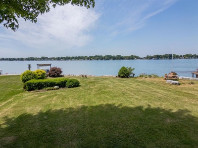 Riverfront Luxury Home For Sale in Sombra! - image 7