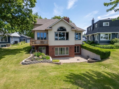 Riverfront Luxury Home For Sale in Sombra! - image 1
