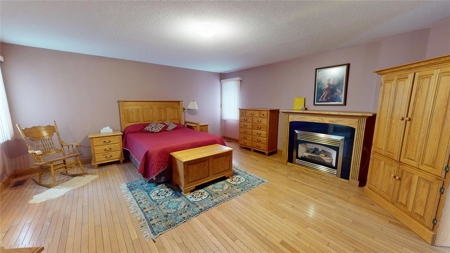 Riverfront Luxury Home For Sale in Sombra! - image 29