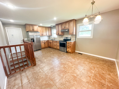 Country Home with Acreage for Sale in Salem, Missouri - image 7