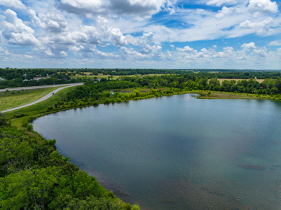 Home on Private Lake for Sale Collins MO - image 33
