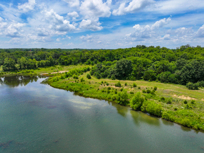 Home on Private Lake for Sale Collins MO - image 34